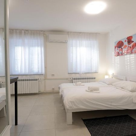 Rijeka Budget Rooms Eksteriør bilde