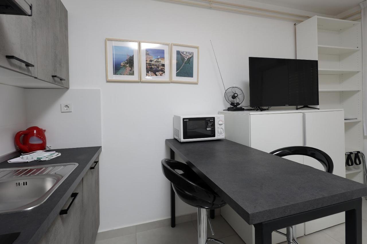 Rijeka Budget Rooms Eksteriør bilde